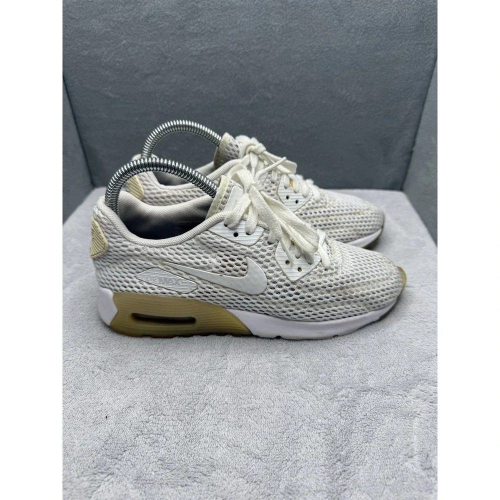 Nike Air Max 90 Ultra Breathe Womens 6 White Pure Platinum 725061-104 Mesh
